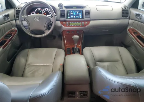 2005 Toyota Camry Le from USA, damaged, VIN 4T1BF30KX5U093499